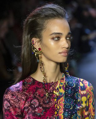 Prabal Gurung 2019 sonbahar kış pist Haritayı New York City