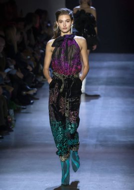 Prabal Gurung 2019 sonbahar kış pist Haritayı New York City