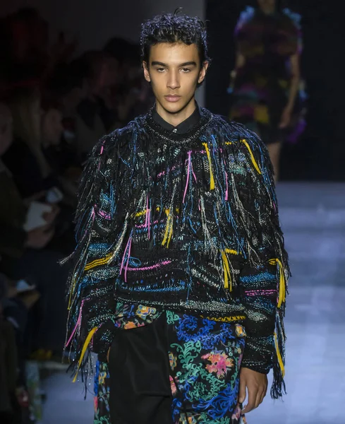 Prabal Gurung 2019 Fall Winter Runway Show em Nova York — Fotografia de Stock