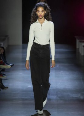 Prova Prabal Gurung 2019 sonbahar kış pist New York'ta göster