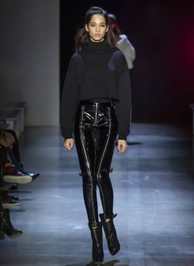 Prova Prabal Gurung 2019 sonbahar kış pist New York'ta göster