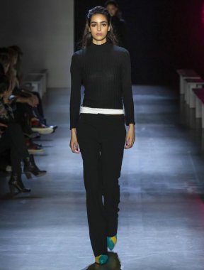 Prova Prabal Gurung 2019 sonbahar kış pist New York'ta göster