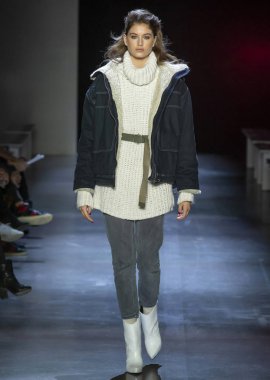 Prova Prabal Gurung 2019 sonbahar kış pist New York'ta göster