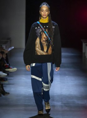 Prova Prabal Gurung 2019 sonbahar kış pist New York'ta göster