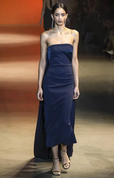 Cushnie 2019 Otoño Invierno Pasarela Show en la ciudad de Nueva York —  Fotos de Stock