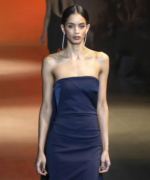 Cushnie 2019 Fall Winter Runway Show в Нью-Йорке — стоковое фото