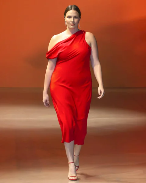 Cushnie 2019 Otoño Invierno Pasarela Show en la ciudad de Nueva York — Foto de Stock