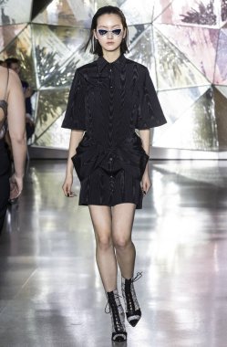 Christian Siriano 2019 sonbahar kış pist Haritayı New York City