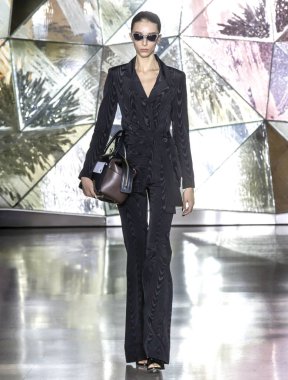 Christian Siriano 2019 sonbahar kış pist Haritayı New York City