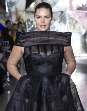 Christian Siriano 2019 sonbahar kış pist Haritayı New York City