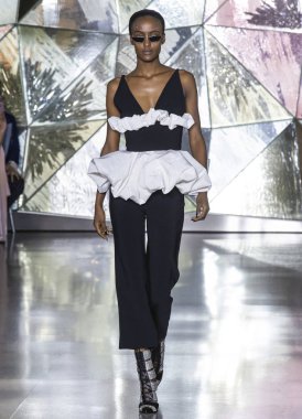 Christian Siriano 2019 sonbahar kış pist Haritayı New York City