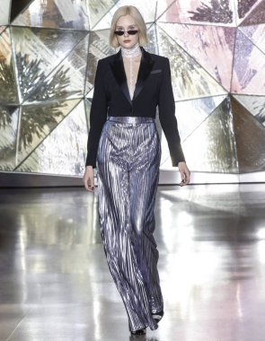 Christian Siriano 2019 sonbahar kış pist Haritayı New York City