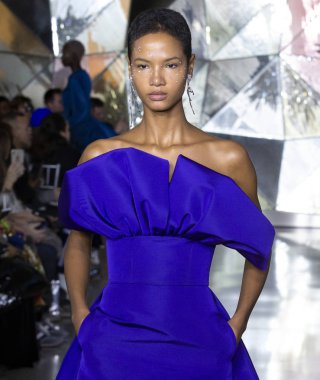 Christian Siriano 2019 sonbahar kış pist Haritayı New York City