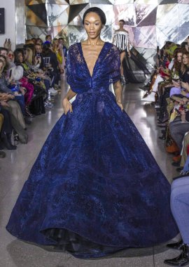 Christian Siriano 2019 sonbahar kış pist Haritayı New York City