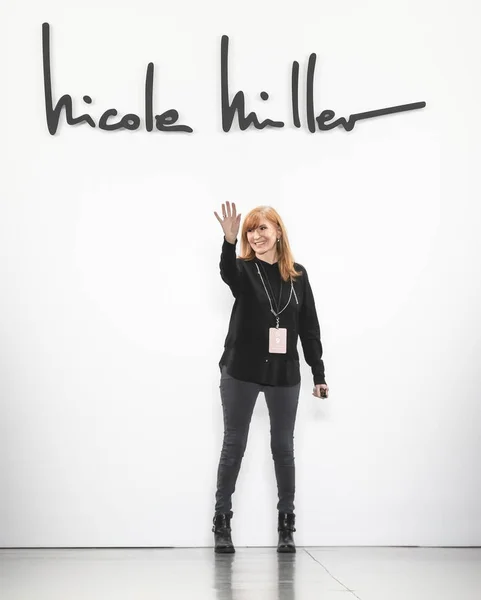 Espectáculo de pista de invierno de otoño de Nicole Miller 2019 en la ciudad de Nueva York — Foto de Stock
