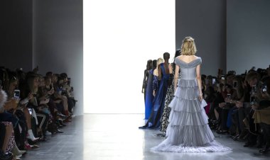 Tadashi Shoji 2019 sonbahar kış pist Haritayı New York City