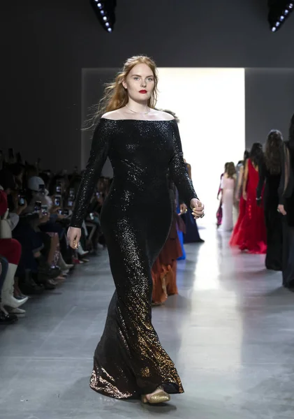 Tadashi Shoji 2019 Fall Winter Runway Show em Nova York — Fotografia de Stock