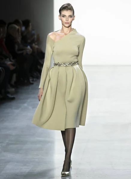 Badgley Mischka 2019 Défilé d'hiver d'automne à New York — Photo