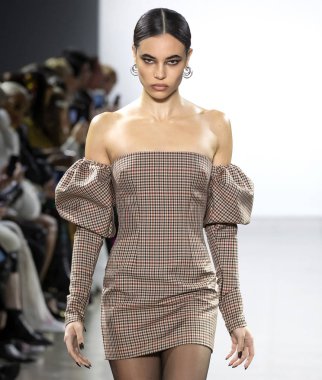 Laquan Smith 2019 sonbahar kış pist Haritayı New York City