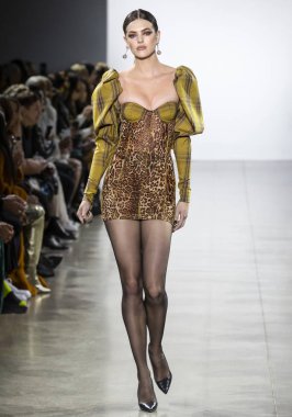 Laquan Smith 2019 sonbahar kış pist Haritayı New York City