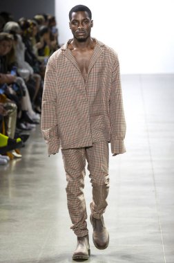 Laquan Smith 2019 sonbahar kış pist Haritayı New York City