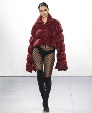 Laquan Smith 2019 sonbahar kış pist Haritayı New York City