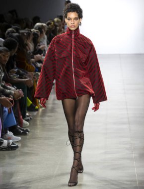 Laquan Smith 2019 sonbahar kış pist Haritayı New York City