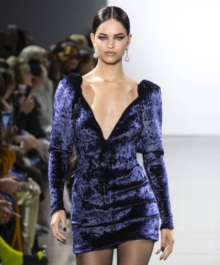 Laquan Smith 2019 sonbahar kış pist Haritayı New York City