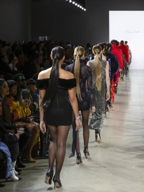 Laquan Smith 2019 sonbahar kış pist Haritayı New York City