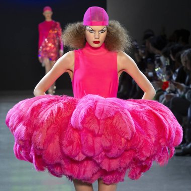 Christian Cowan 2019 sonbahar kış pist göster: New York City bölgesindeki