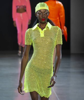 Christian Cowan 2019 sonbahar kış pist göster: New York City bölgesindeki