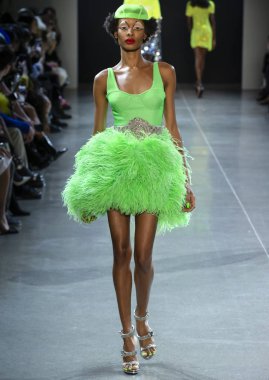 Christian Cowan 2019 sonbahar kış pist göster: New York City bölgesindeki