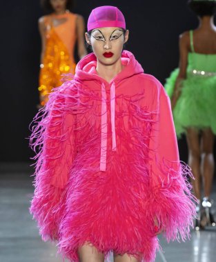 Christian Cowan 2019 sonbahar kış pist göster: New York City bölgesindeki