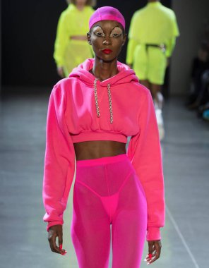 Christian Cowan 2019 sonbahar kış pist göster: New York City bölgesindeki