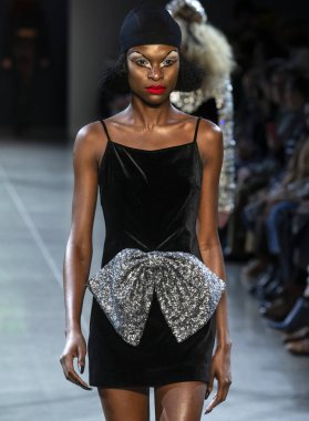 Christian Cowan 2019 sonbahar kış pist göster: New York City bölgesindeki