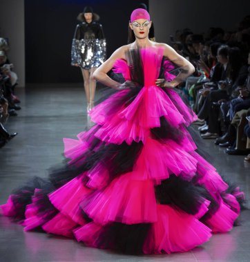 Christian Cowan 2019 sonbahar kış pist göster: New York City bölgesindeki