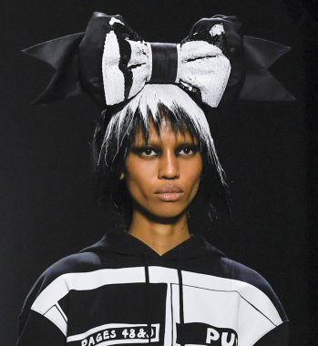 Jeremy Scott 2019 sonbahar kış pist Haritayı New York City