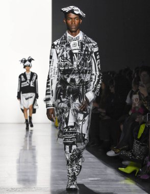 Jeremy Scott 2019 sonbahar kış pist Haritayı New York City