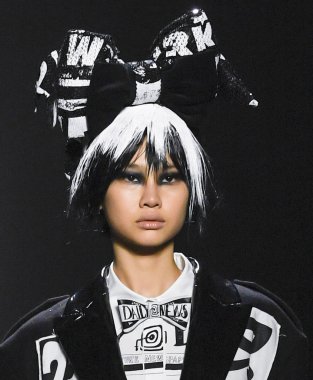 Jeremy Scott 2019 sonbahar kış pist Haritayı New York City