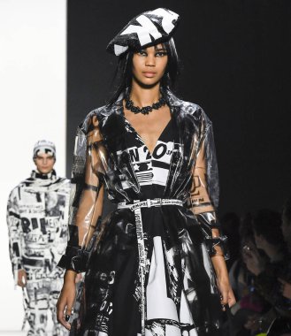 Jeremy Scott 2019 sonbahar kış pist Haritayı New York City