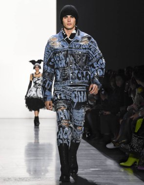 Jeremy Scott 2019 sonbahar kış pist Haritayı New York City