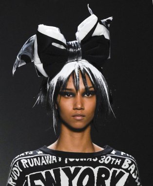 Jeremy Scott 2019 sonbahar kış pist Haritayı New York City