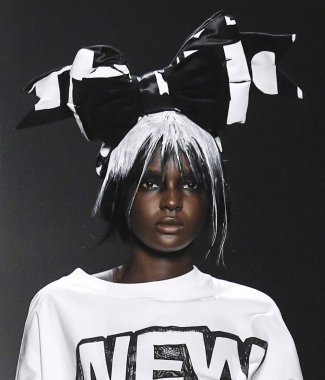 Jeremy Scott 2019 sonbahar kış pist Haritayı New York City