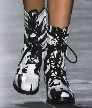 Jeremy Scott 2019 sonbahar kış pist Haritayı New York City