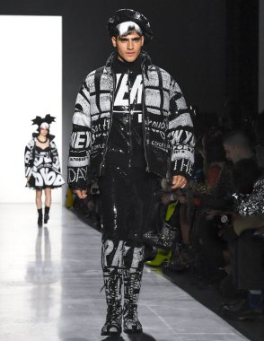 Jeremy Scott 2019 sonbahar kış pist Haritayı New York City