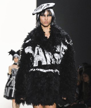 Jeremy Scott 2019 sonbahar kış pist Haritayı New York City