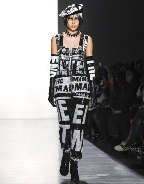 Jeremy Scott 2019 sonbahar kış pist Haritayı New York City