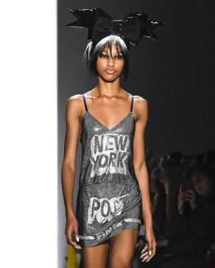 Jeremy Scott 2019 sonbahar kış pist Haritayı New York City