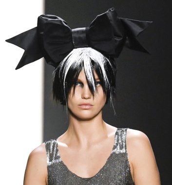 Jeremy Scott 2019 sonbahar kış pist Haritayı New York City