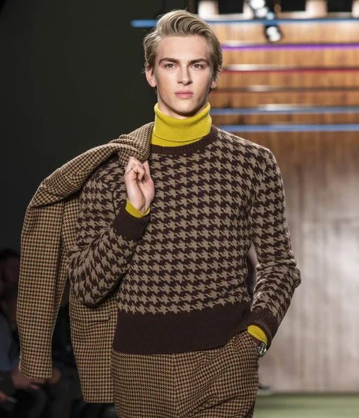 Todd Snyder - Uomo Autunno Inverno 2019 Mens Show — Foto Stock